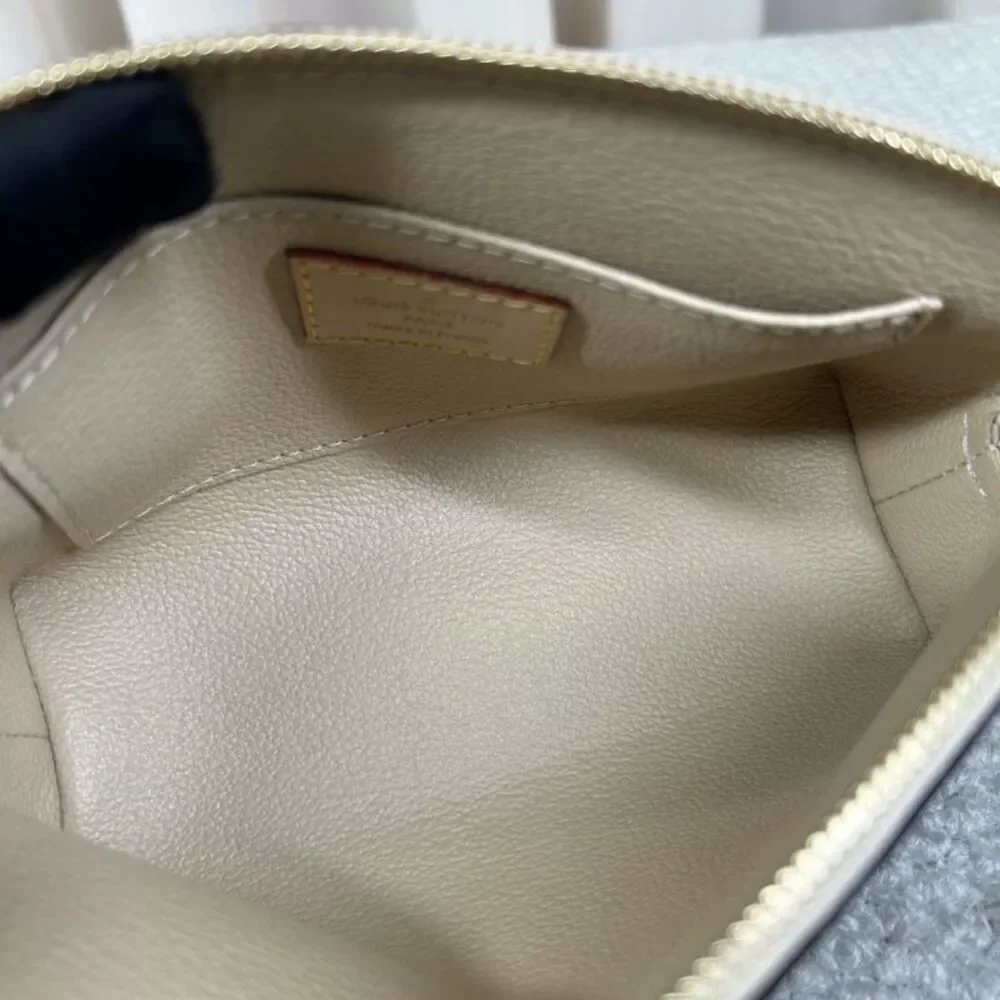 Louis Vuitton Women Pre-Loved Bag Very Good Condition